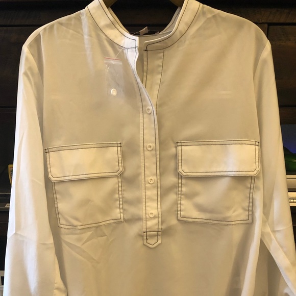 NWT White Blouse w/ Dark Stitching Size S - Picture 3 of 8